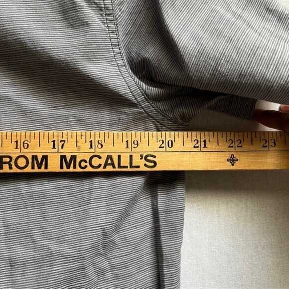 North Face short sleeve button down shirt Sz M - Picture 6 of 7